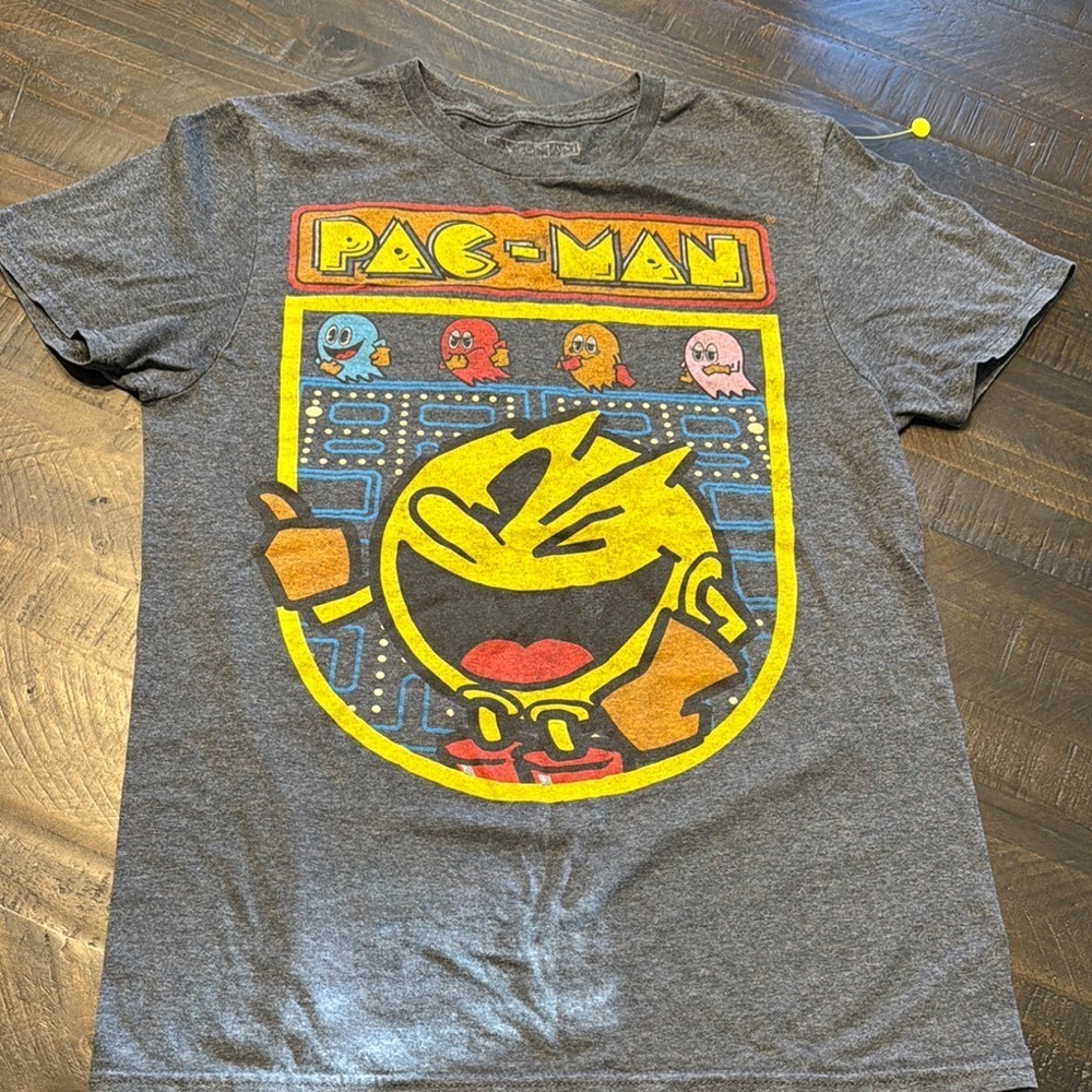 Pac-Man Graphic Tee - Gray Size Small Short Sleeve